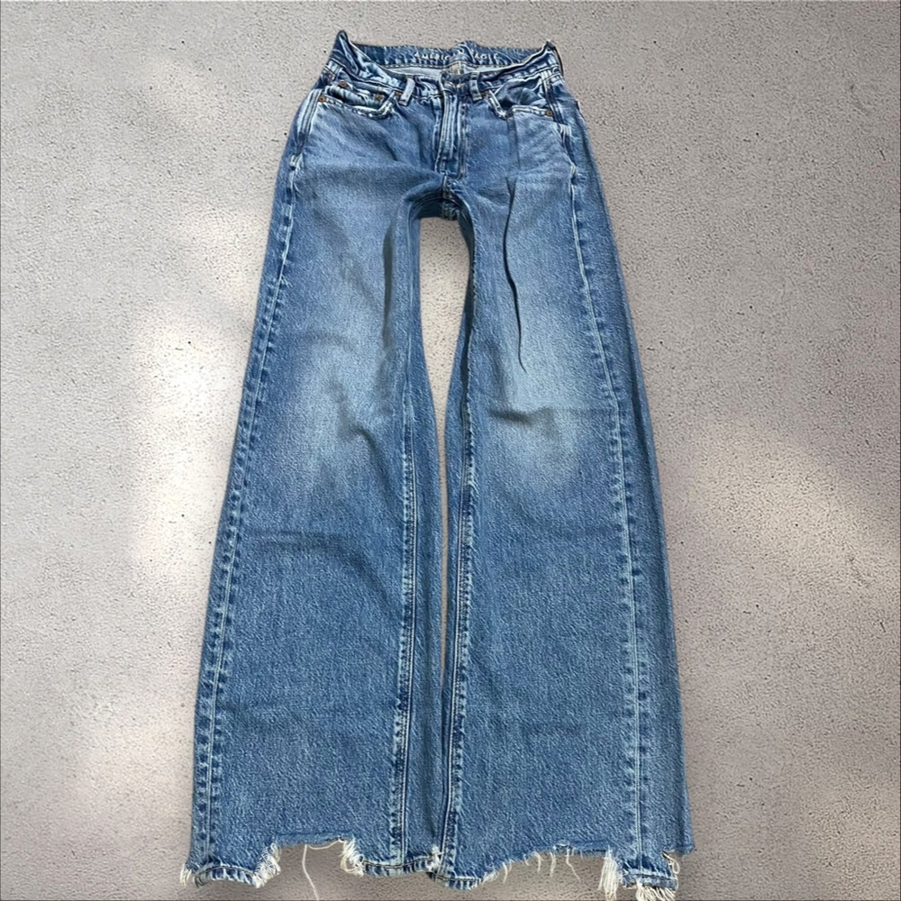 American Eagle Outfitters Super High Rise Baggy Wide Leg Jeans - Picture 2 of 7